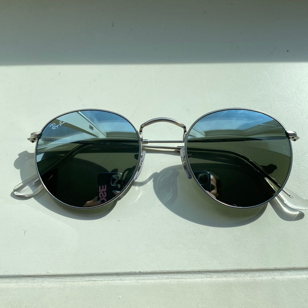 Ray-Ban RB3447 mirrored round metal sunglasses